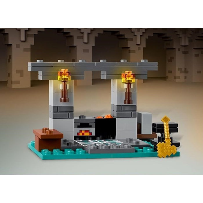 LEGO Minecraft La Armería (21252) 203 Piezas